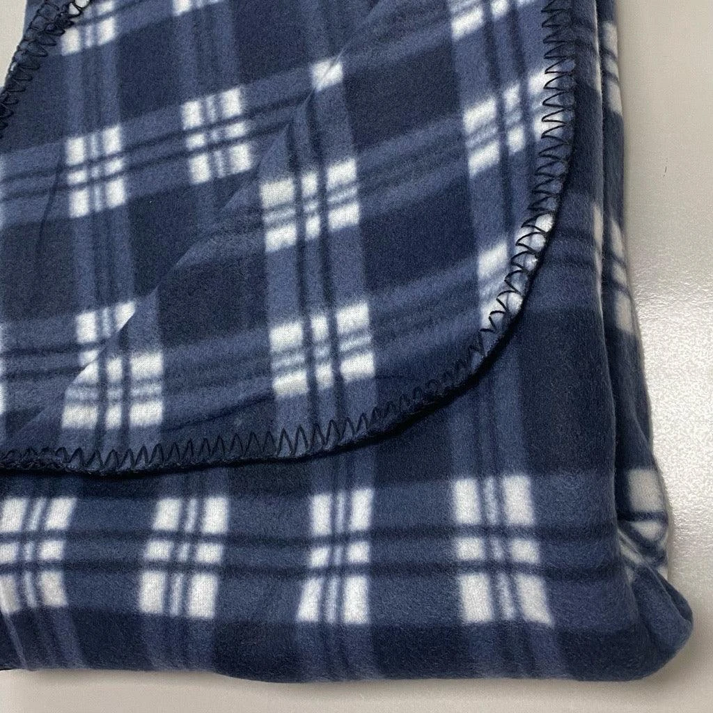 Checkered Fleece Blanket: Super Soft & Durable Multi-Purpose Throw 5 Checkered Fleece Blanket: Super Soft & Durable Multi-Purpose Throw - Image 5