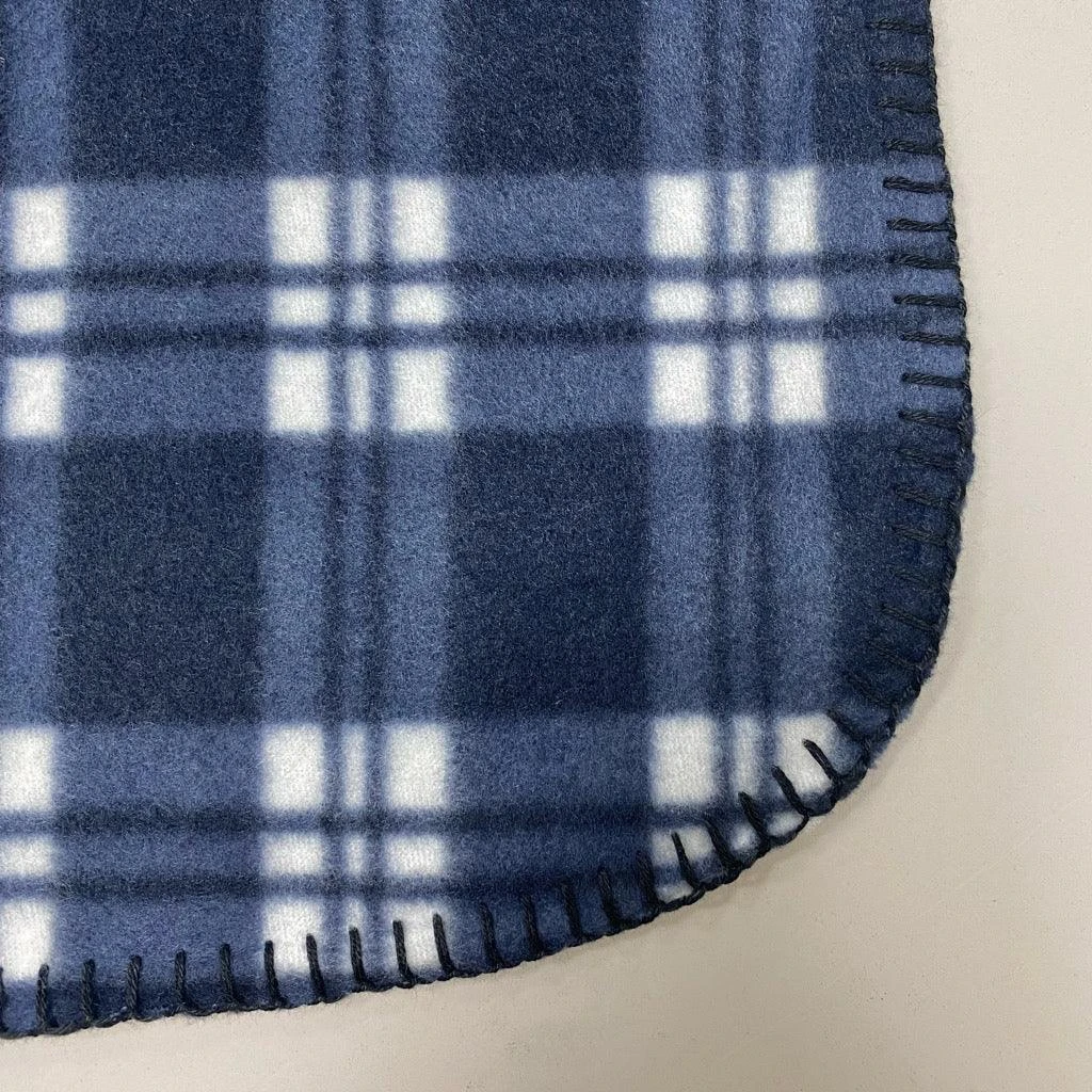 Checkered Fleece Blanket: Super Soft & Durable Multi-Purpose Throw 3 Checkered Fleece Blanket: Super Soft & Durable Multi-Purpose Throw - Image 3