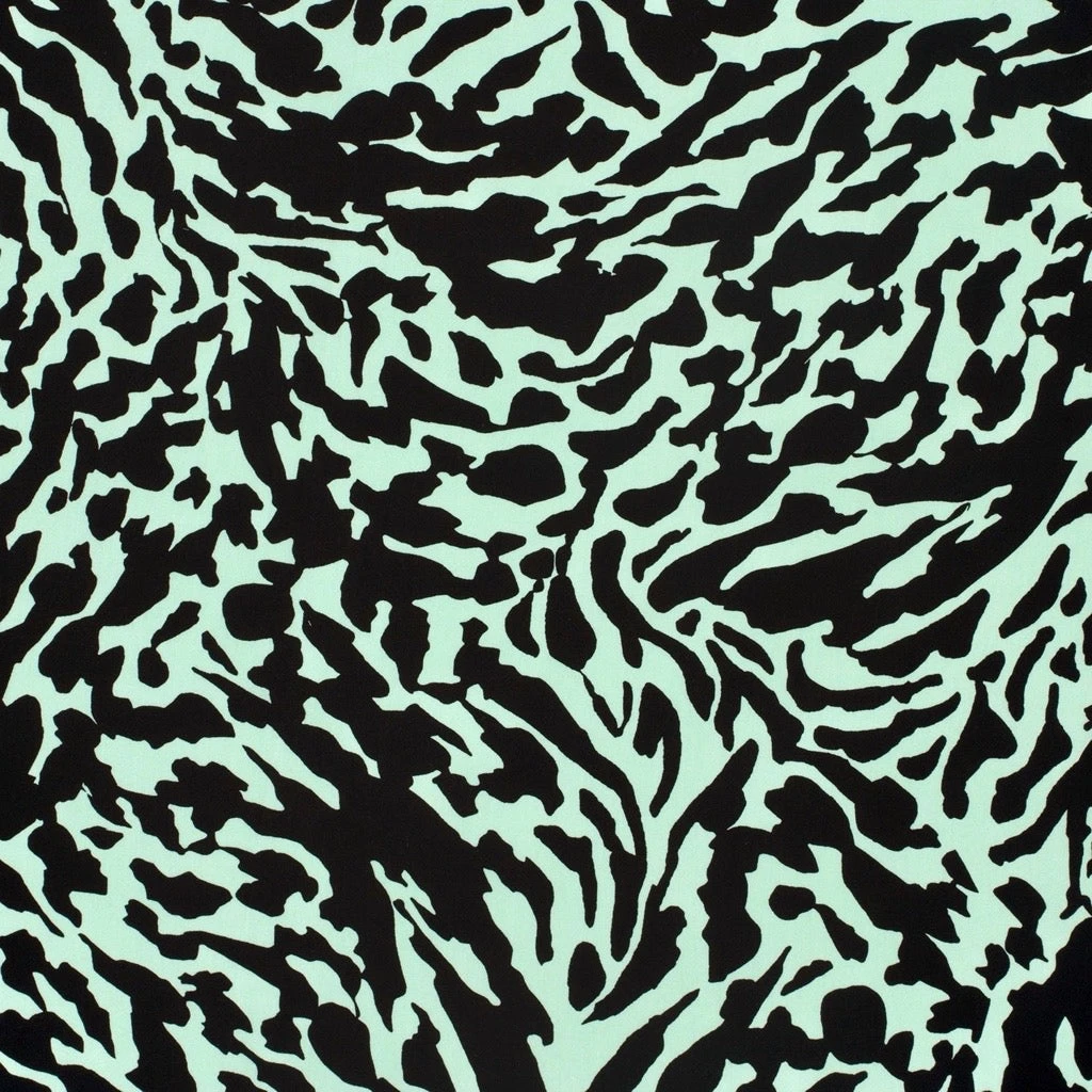 Soft Bamboo Poplin Fabric - Nightfall Fade - Eco-Friendly Dressmaking 2 Soft Bamboo Poplin Fabric - Nightfall Fade - Eco-Friendly Dressmaking - Image 2